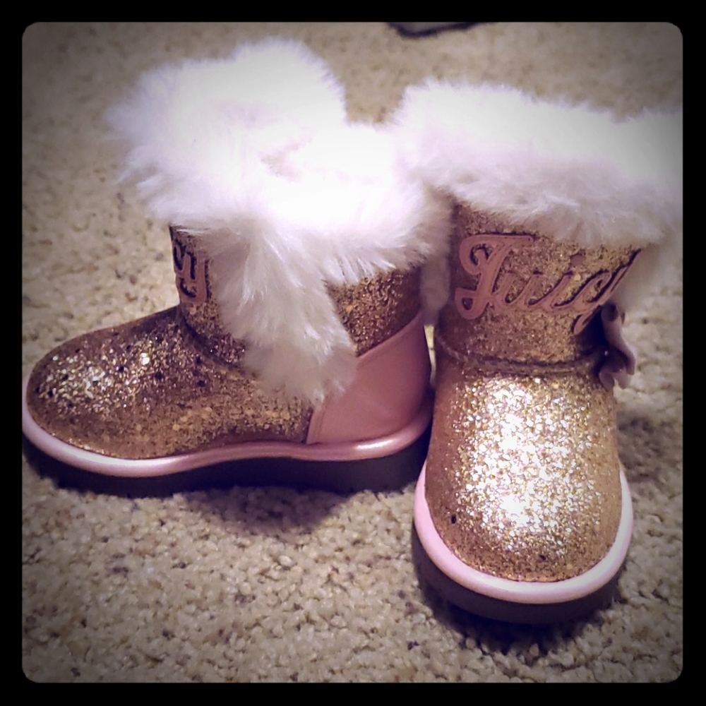 Juicy Couture girls boots